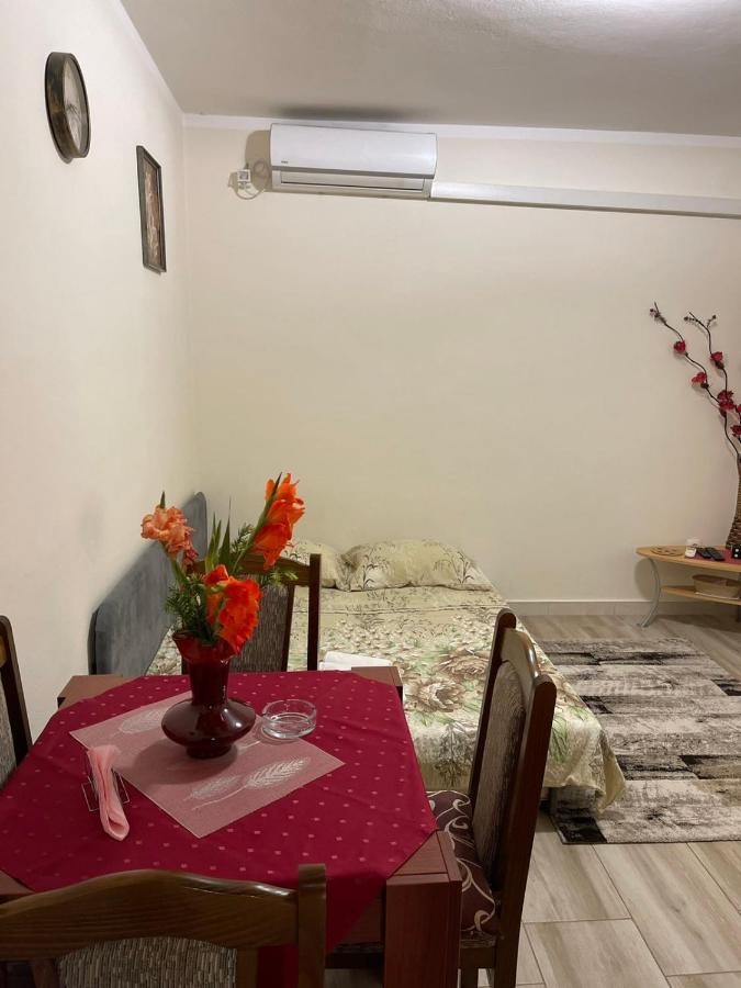 Apartmani Miro Требинье Экстерьер фото