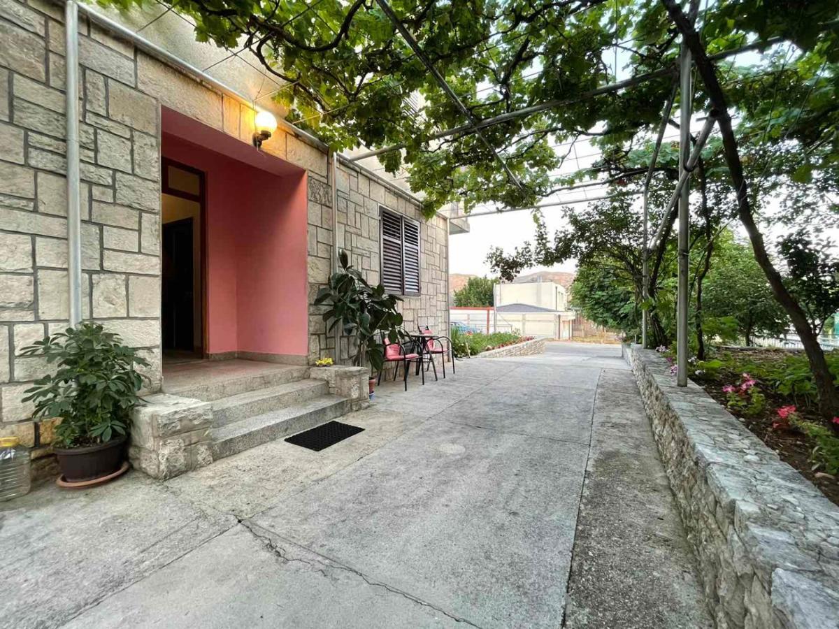 Apartmani Miro Требинье Экстерьер фото