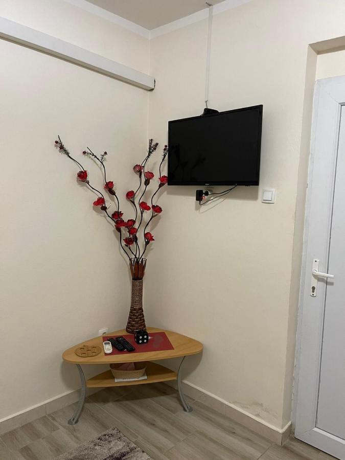 Apartmani Miro Требинье Экстерьер фото